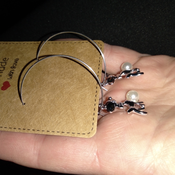 Handmade Reindeer W/ Pearl Hoop Earrings - Picture 3 of 8